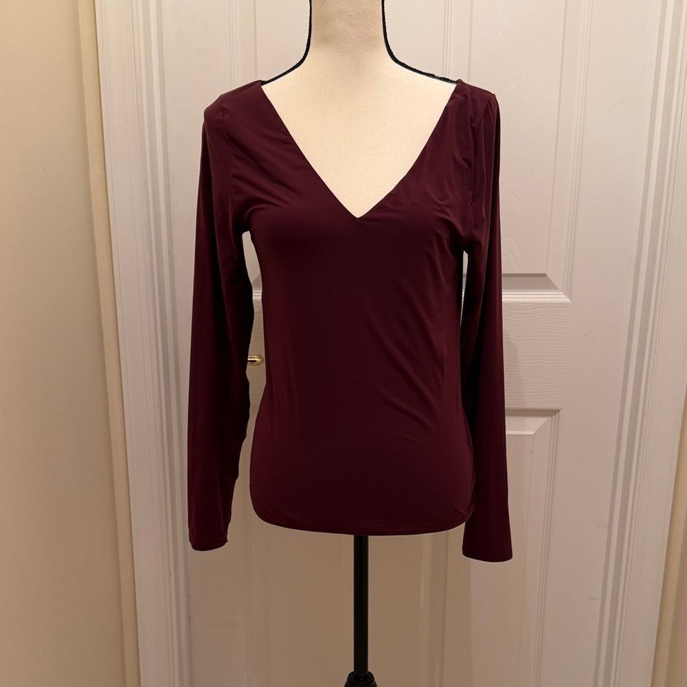 White House Black Market Deep Burgundy Long Sleeve Top Size Large Ladies.